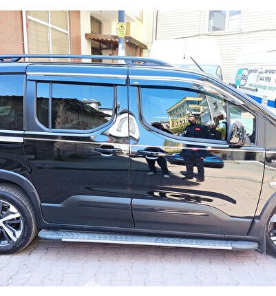 Peugeot Rifter Kromlu Cam Rüzgarlığı Niken Marka 2019-2026