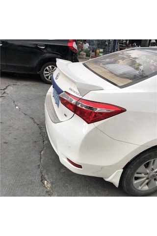IMG-5740746307951462887.jpg Toyota Corolla Uyumlu Bagaj Üstü Spoiler Yapışık Trd Abs Plastik 2014- - Görsel 1