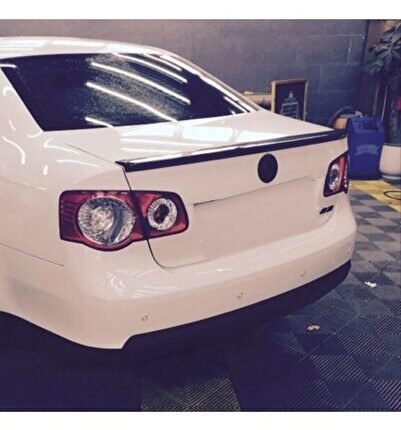 Volkswagen Jetta 2006-2012 Uyumlu Yedek Parça Spoiler- Piano Black