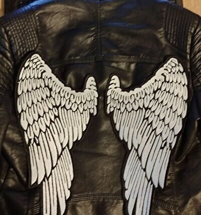 Melek kanatları gümüş rengi