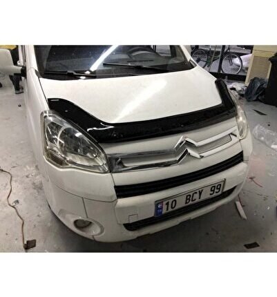 Citroen Berlingo Kaput Rüzgarlığı Parlak Siyah 1. Sınıf