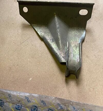 TOFAŞ DOĞAN KARTAL ŞAHİN MURAT 131 MURAT 124 EGZOZ BAĞLANTI SACI