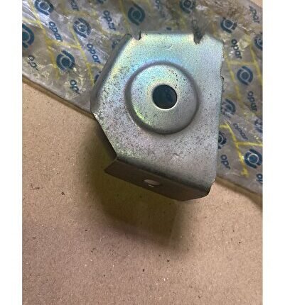 MURAT 124/SERÇE TAMPON BAĞLANTI DEMİRİ  ESKİ ÜRETİM OPAR