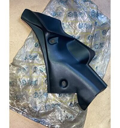 FİAT TEMPRA ÖN CAM IZGARA UCU BAKALİTİ SOL