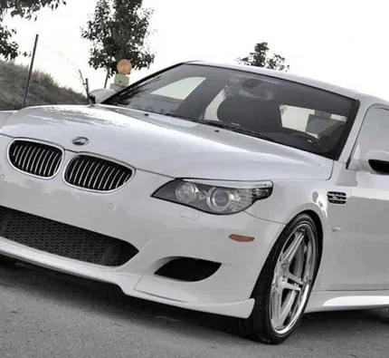 BMW E60 5 Serisi Ön Lip Flaplı Piano Black 2003-2010 Arası