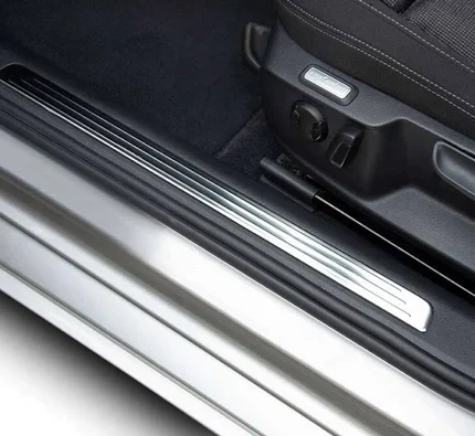 OMSA VW Passat B8 Krom İç Kapı Eşiği 4 Parça 2015 ve Sonrası