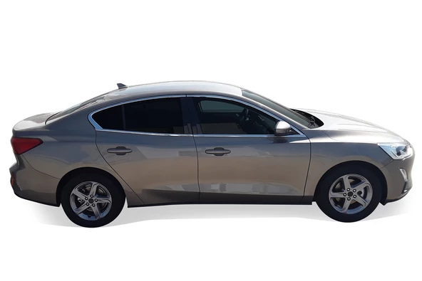 cf544d90-1ac5-4d51-a10e-880b9e57501c.webp OMSA Ford Focus 4 Sedan HB Krom Cam Çerçevesi 8 Parça 2018 ve Sonrası - Görsel 1